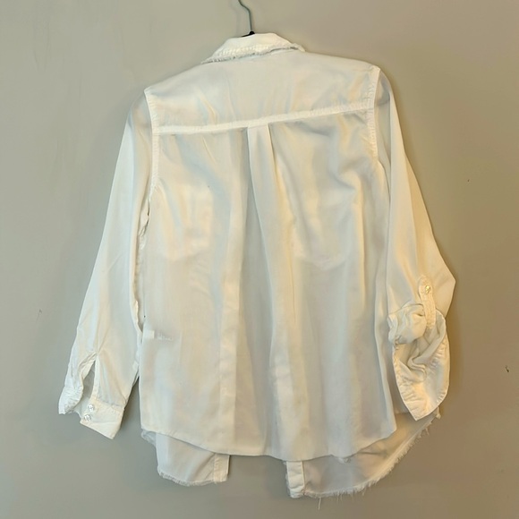 Chico’s Lendzing Fringe- hemmed- Front pockets - roll-tab sleeves white shirt - Picture 3 of 11